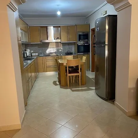 شقة Kean Apartament ساراندا